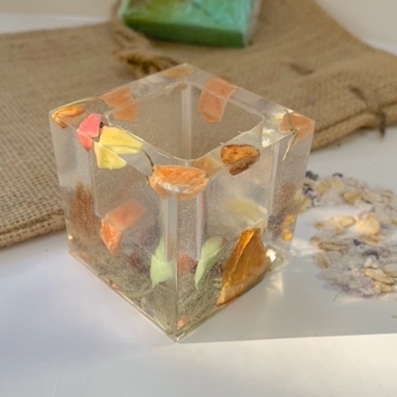 Tutty-Fruity Resin Cube Office Weight - Picture 4 of 5